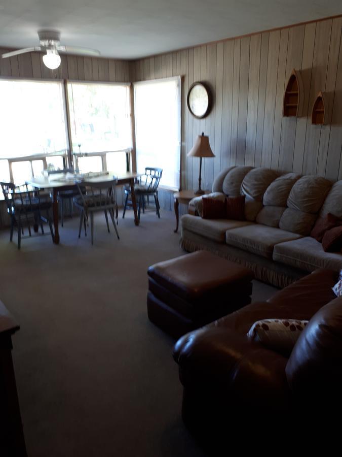 Chalkley'S Sandy Bay Cottage Resort Nipissing Beach Exteriör bild