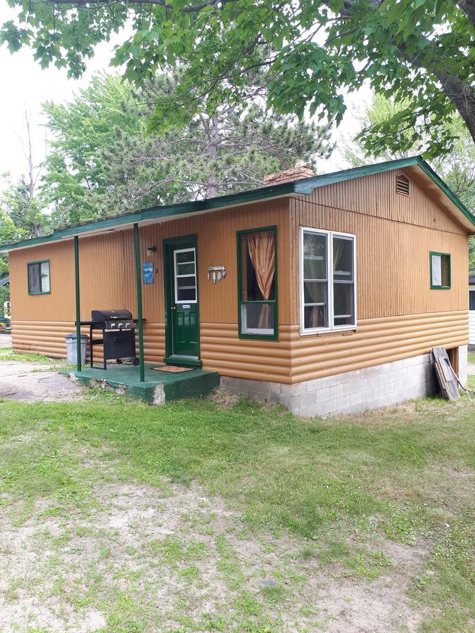Chalkley'S Sandy Bay Cottage Resort Nipissing Beach Exteriör bild
