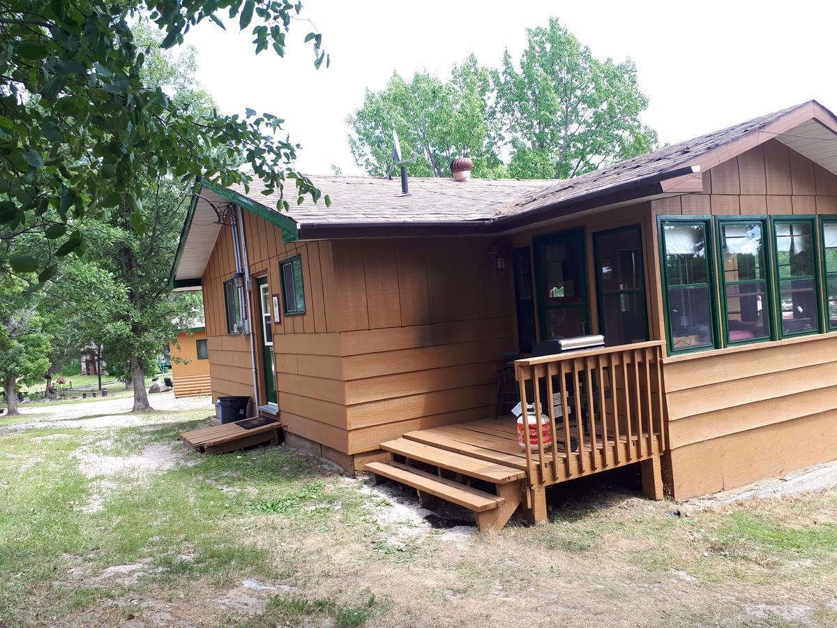 Chalkley'S Sandy Bay Cottage Resort Nipissing Beach Exteriör bild